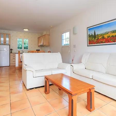 Caty Villa